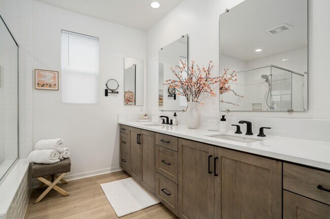 Building Photo - 81887 Via Encinitas