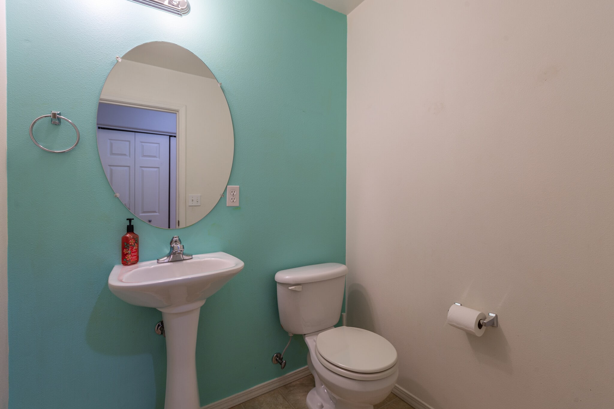 1/2 Bath - 19153 SE Yamhill St