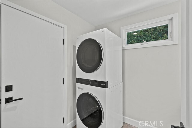 Building Photo - 5823 Lubao Ave