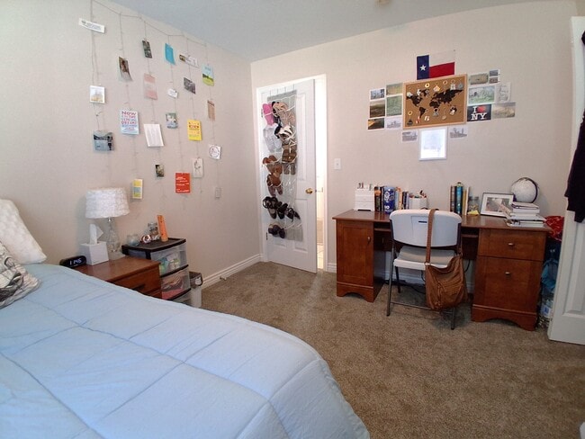 Building Photo - 1533 Riverside Ave