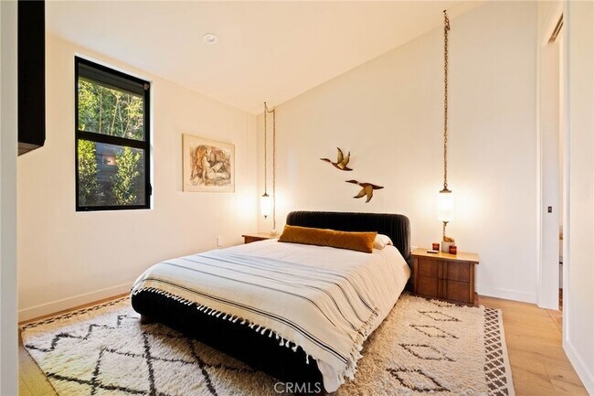 Building Photo - 354 5th Ave