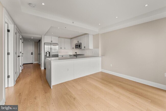 Building Photo - 925 N Fairfax St