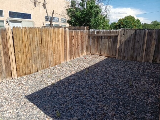 Building Photo - Available Now! 3 Bedroom 2 Bathroom Located in SW ABQ!! Showings Available! Price drop!