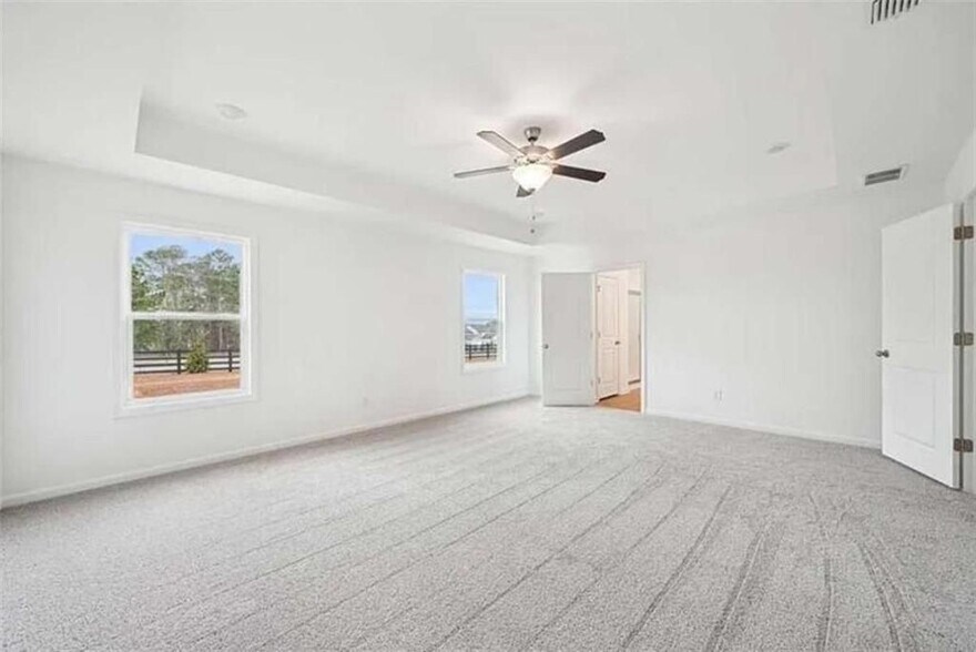 Building Photo - 320 Silverleaf Trl