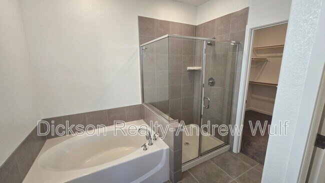Building Photo - 401 Pasillo Ct