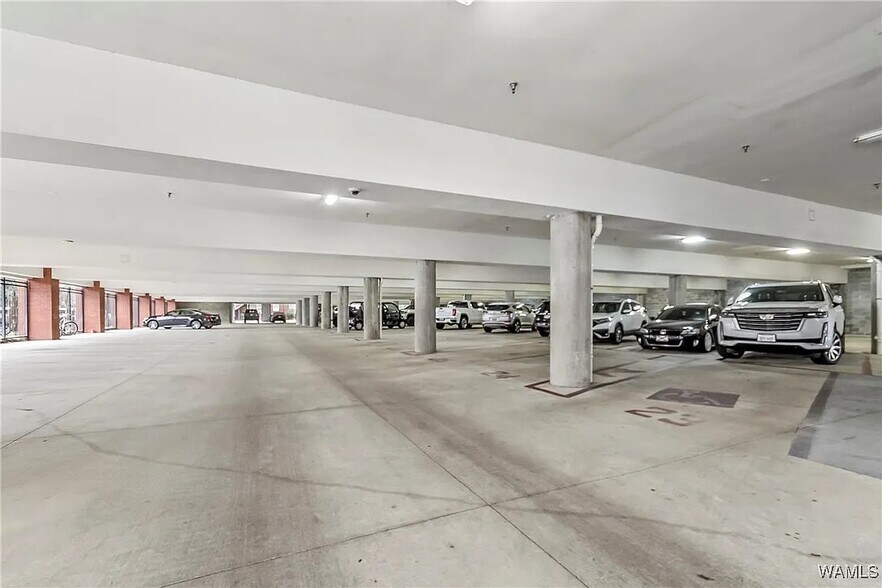 Building Photo - 1510 9th St