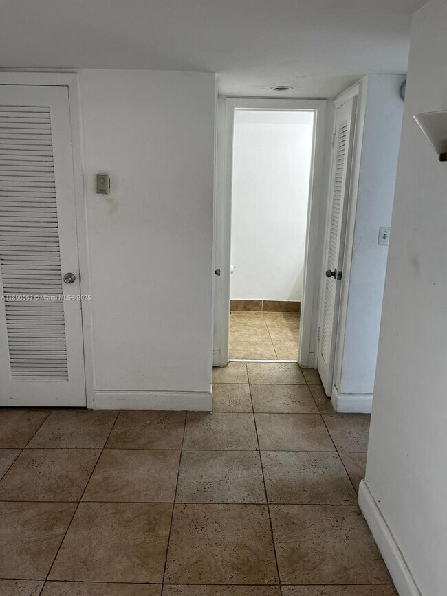 Building Photo - 7410 SW 82nd St