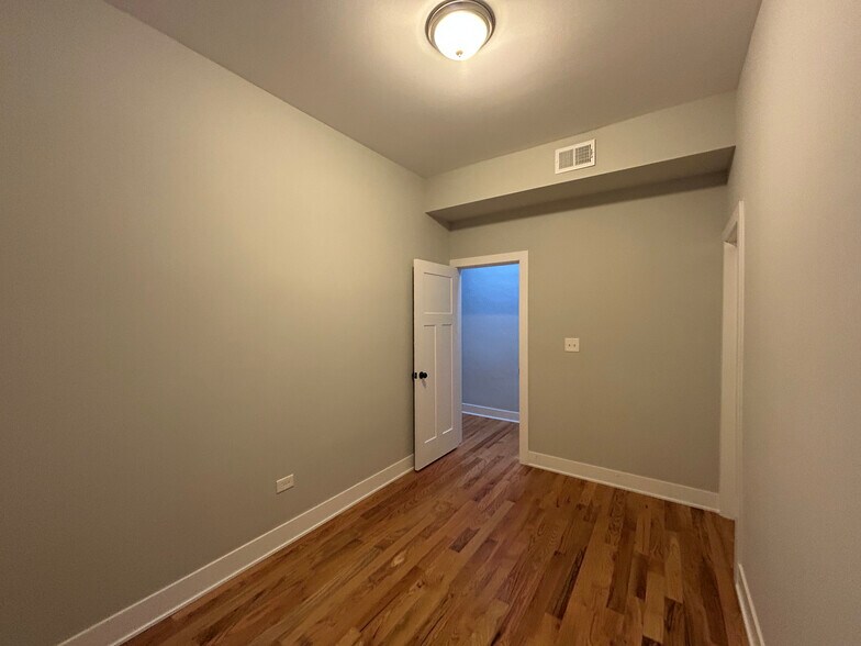 Building Photo - 338 Tudor Ct