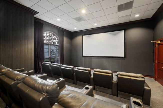 Building Photo - 195 14th St NE