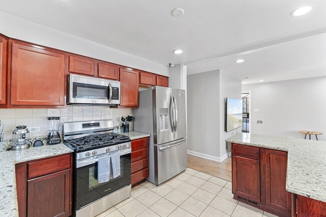 Building Photo - 3457 Main St