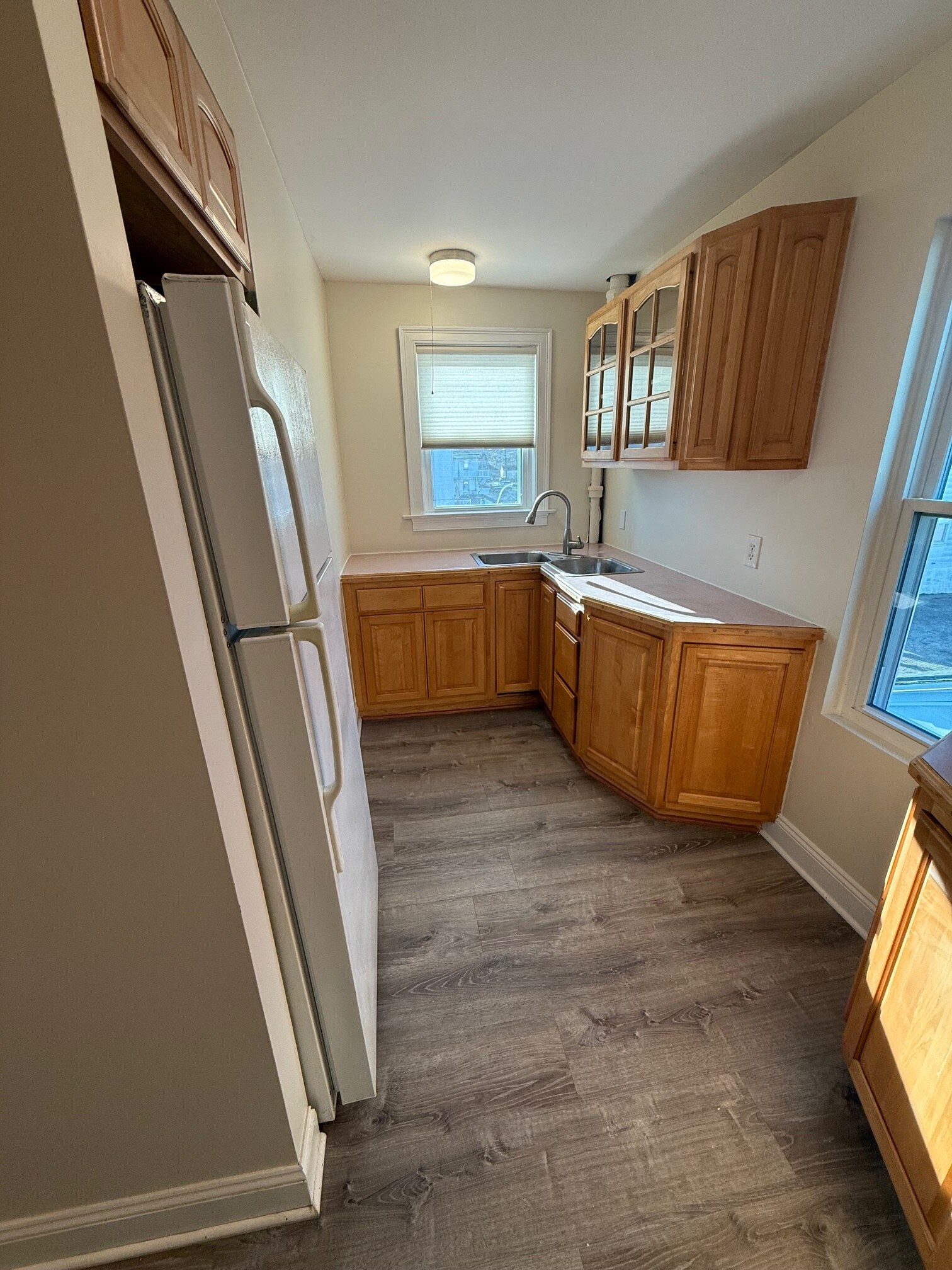 Building Photo - 95 Lake St