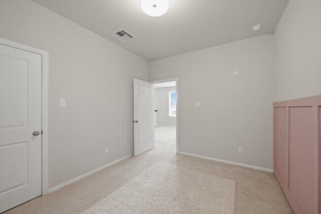 Building Photo - 10602 Wagner St