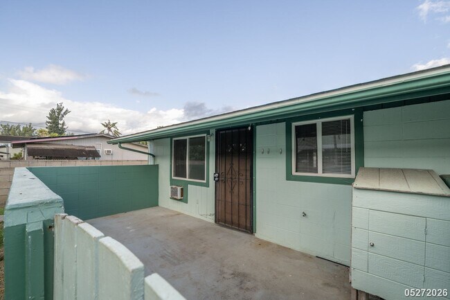 Building Photo - 68-058 Akule St. Unit D