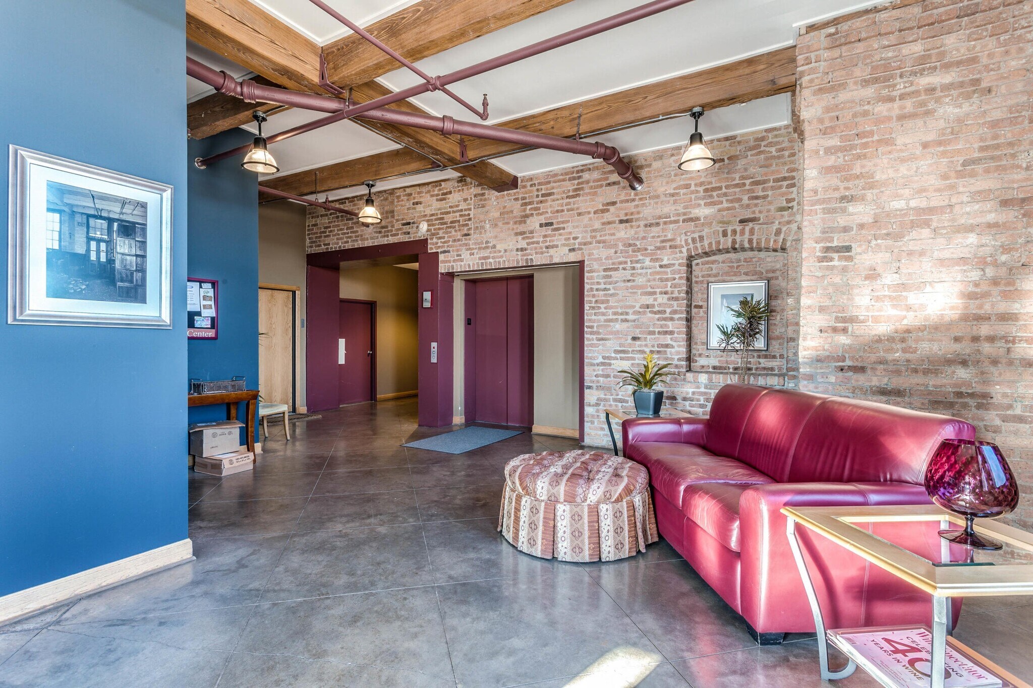 Lobby - 215 W Maple St