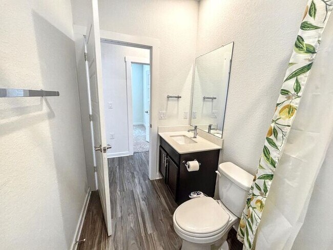 Building Photo - Beautiful 3-Bedroom Home with Spacious Yar...