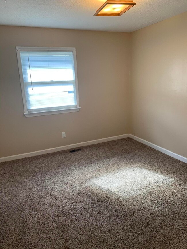 Building Photo - 103 Shiloh Dr