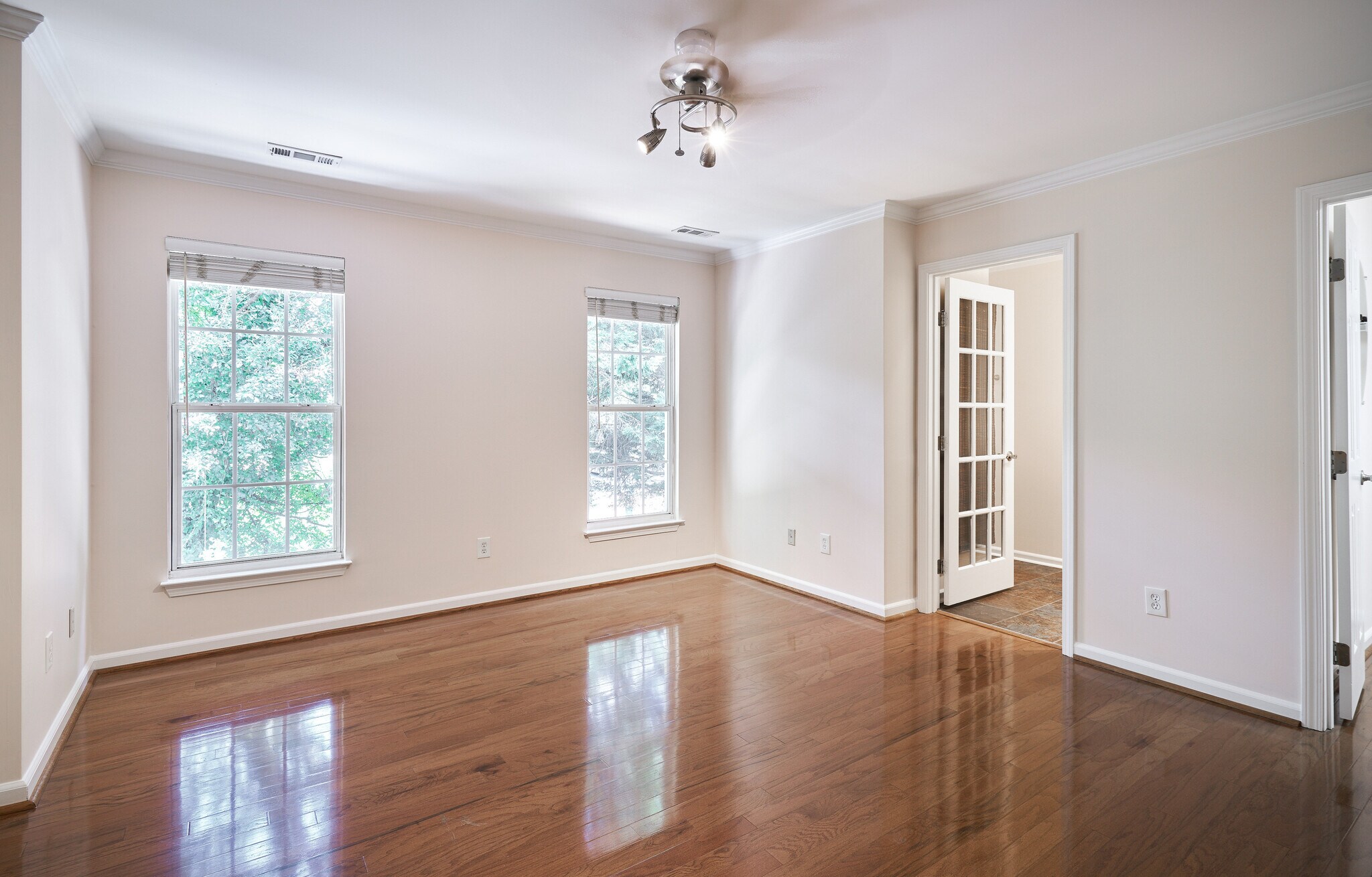 Building Photo - 420 Canewood Pl