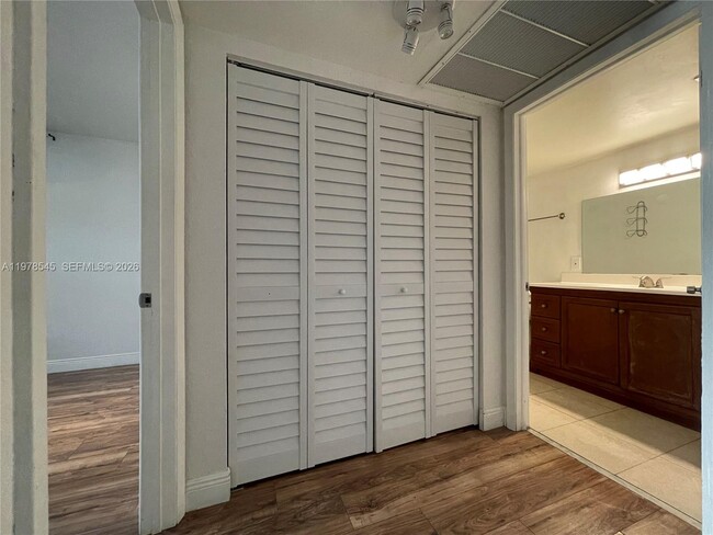 Building Photo - 8323 Lake Dr