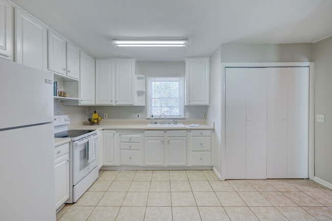 Building Photo - 213 El Ogden Dr