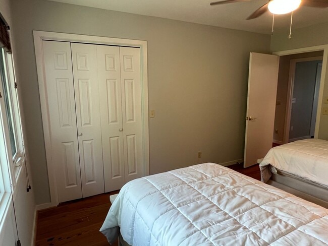Building Photo - Beautiful Furnished Marsh Front Home - 6 mo Lease Term