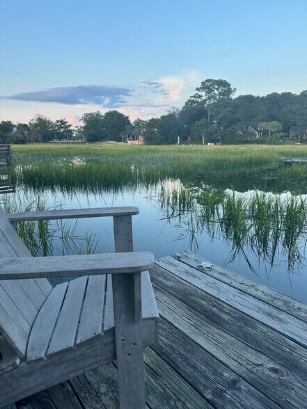 On the Dock - 927 blue crab way