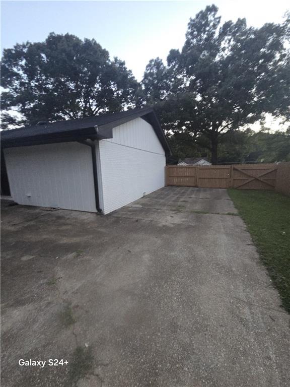 Building Photo - 1670 Christian Cir SE