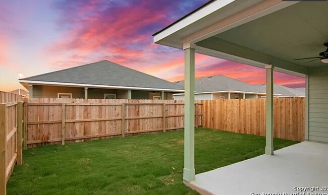 Building Photo - 624 Grayson Ln