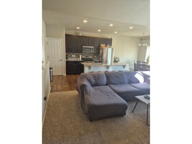 Building Photo - Single Family Home