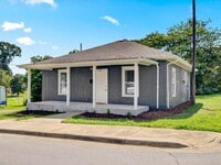 Building Photo - 160 29th St Pl SW