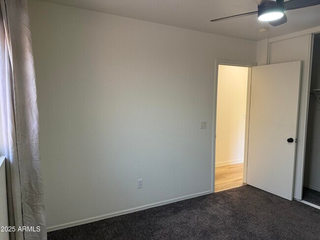 Building Photo - 2358 E Peach Tree Dr