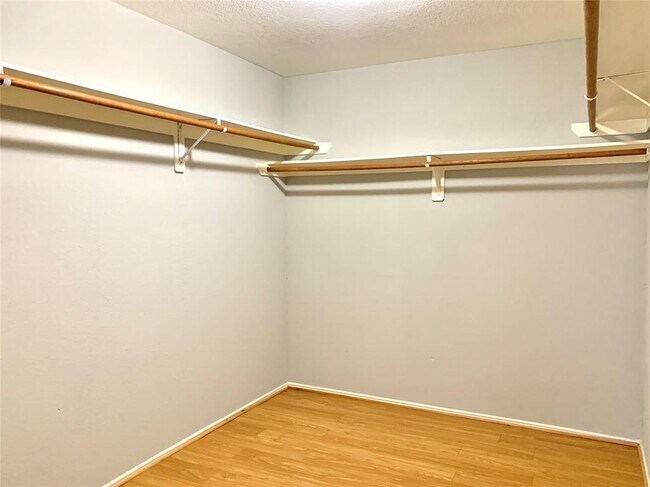 Building Photo - 7107 Mountain Dale Ct