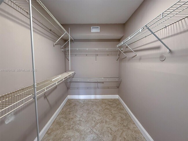 Building Photo - 8781 Wiles Rd