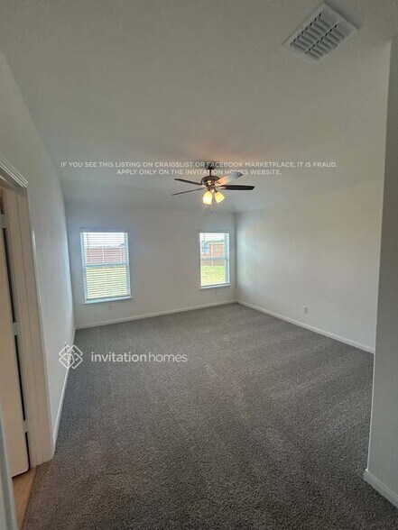 Building Photo - 124 Wirepass Cres