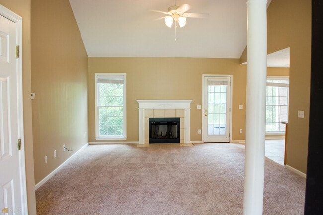 Building Photo - 8037 Creekland Dr