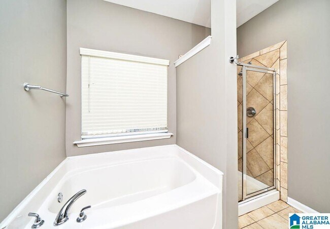 Building Photo - 315 Polo Ct