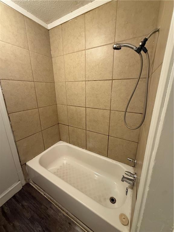 Building Photo - 532 Woodlore Dr