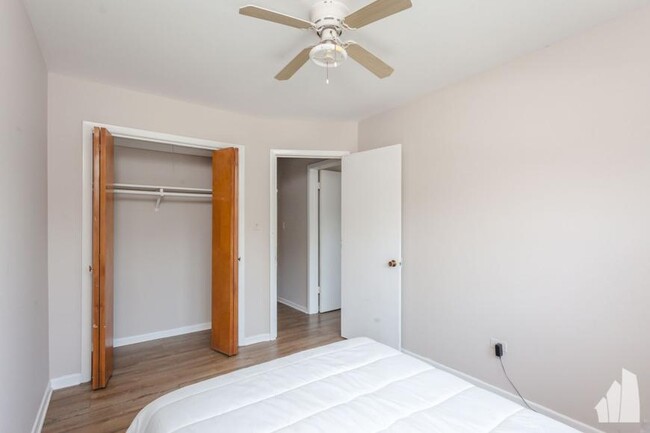 Building Photo - 2 bedroom in Chicago IL 60626