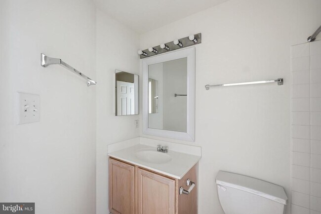 Building Photo - 554 Ellison Ct