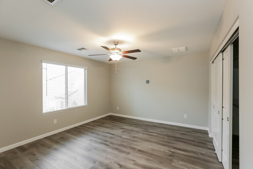 Building Photo - 8039 W Agora Ln