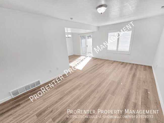 Building Photo - 652 W 800 N