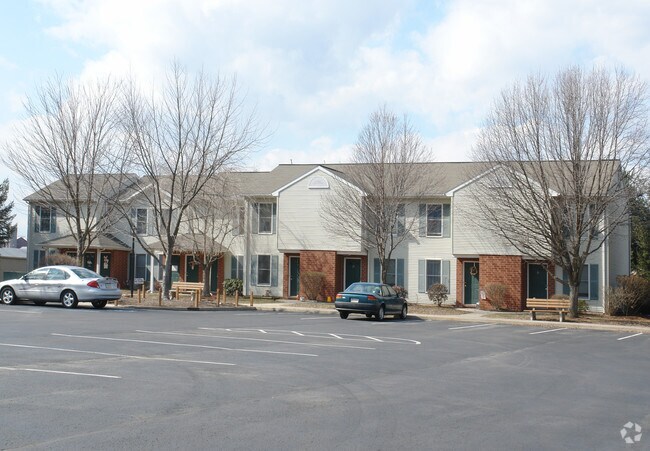Primary Photo - Riverdale Apartments