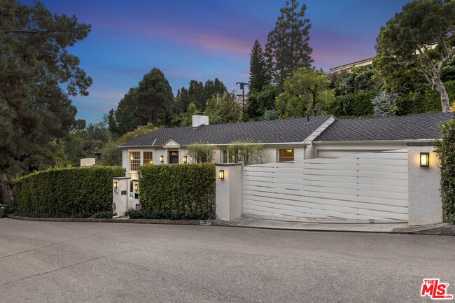 Building Photo - 163 Acari Dr