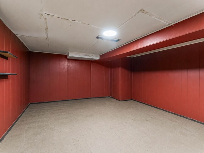 Building Photo - 6558 Limekiln Pike