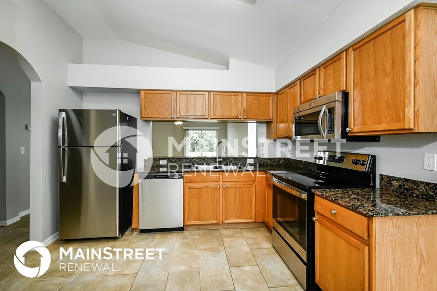Building Photo - 11818 Lynmoor Dr