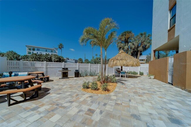 Building Photo - 255 Dolphin Point