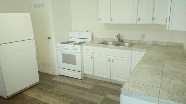 Building Photo - Volador Enterprises, LLC-PM-018-0020-2441