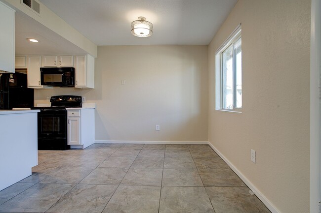 Building Photo - Updated 2 Bedroom, 2 bathroom located in a...