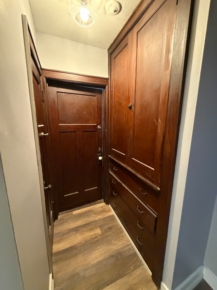 Building Photo - 5600 W National Ave