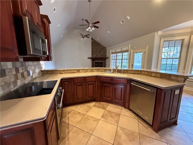 Building Photo - 4600 S Old Wire Rd