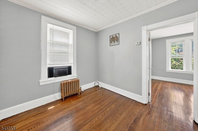 Building Photo - 86 Curie Ave